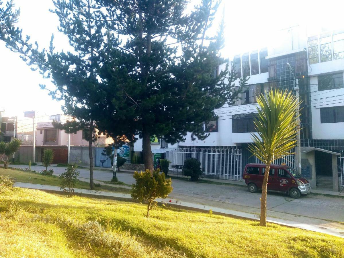 Casa Blanca Hospedaje Huamancaca Exterior photo