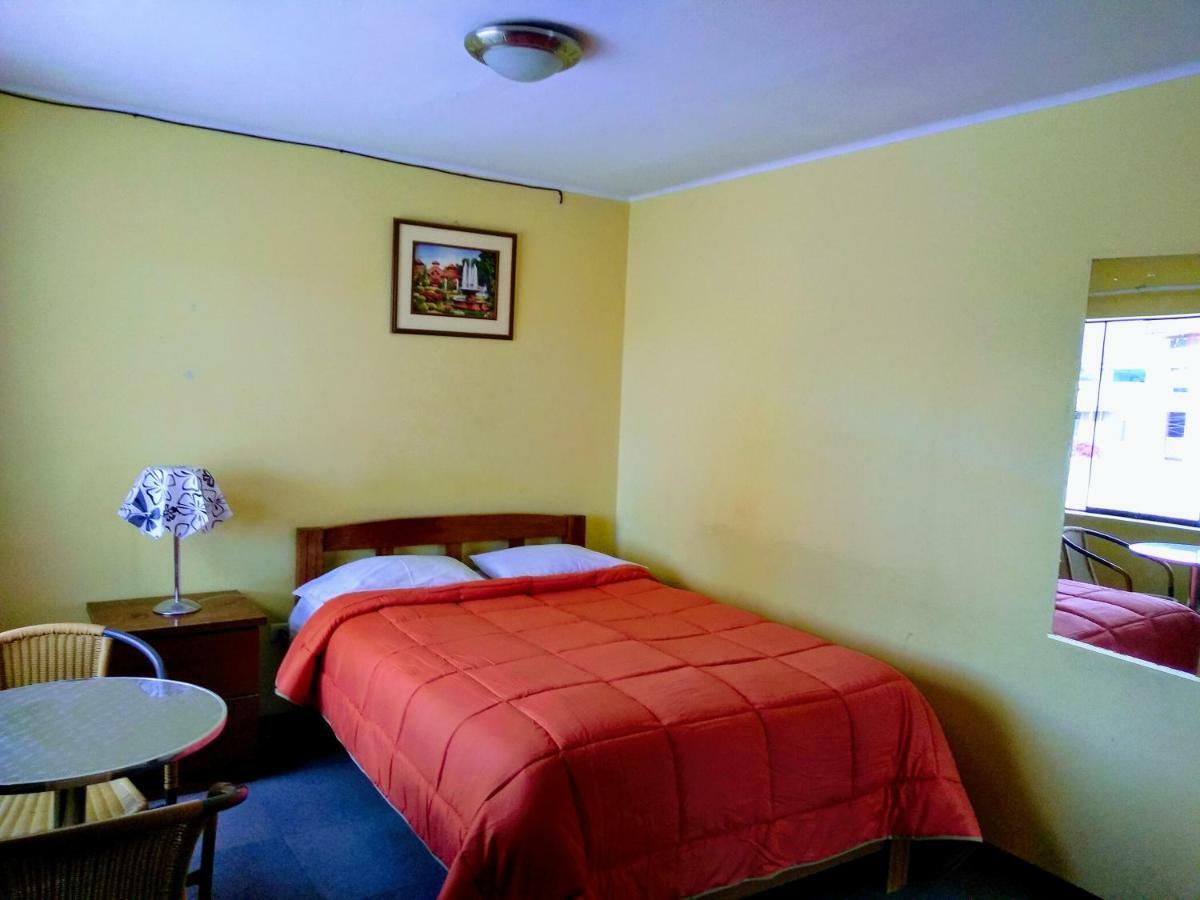 Casa Blanca Hospedaje Huamancaca Room photo