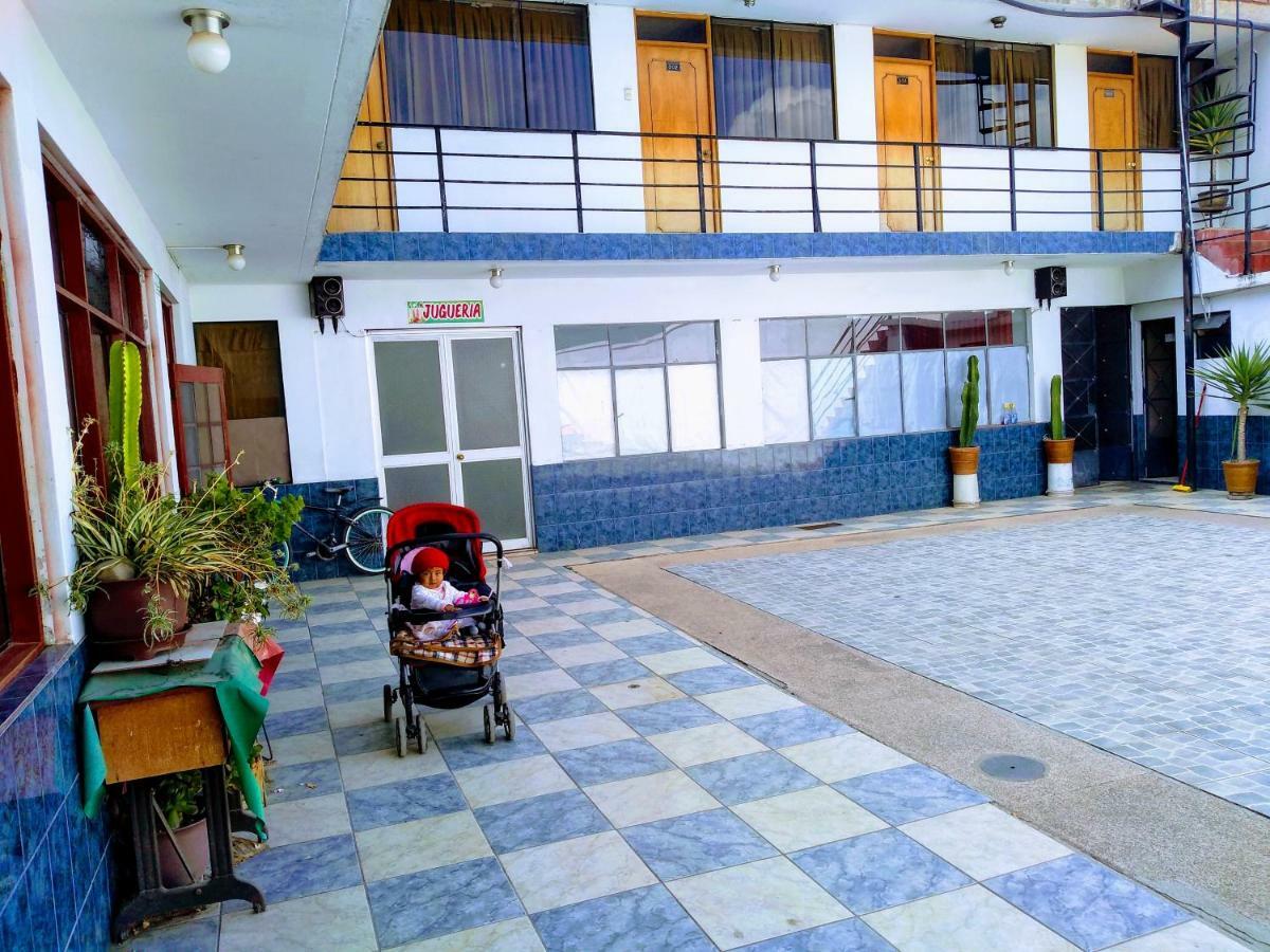 Casa Blanca Hospedaje Huamancaca Exterior photo