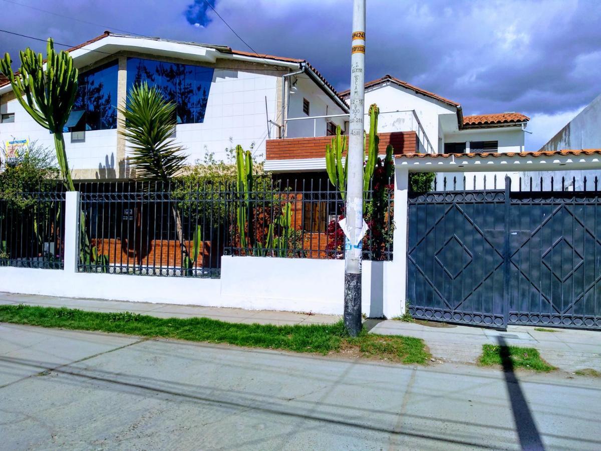 Casa Blanca Hospedaje Huamancaca Exterior photo